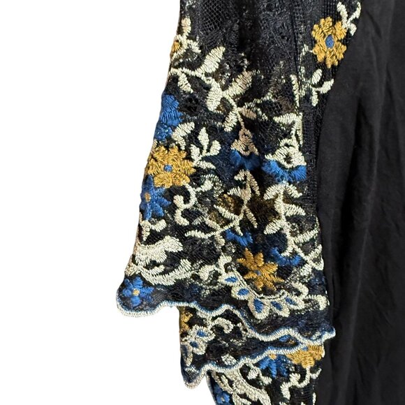 Anthropologie Akemi + Kin Metallic Floral Embroidered Lace Top Small Black - Picture 2 of 6